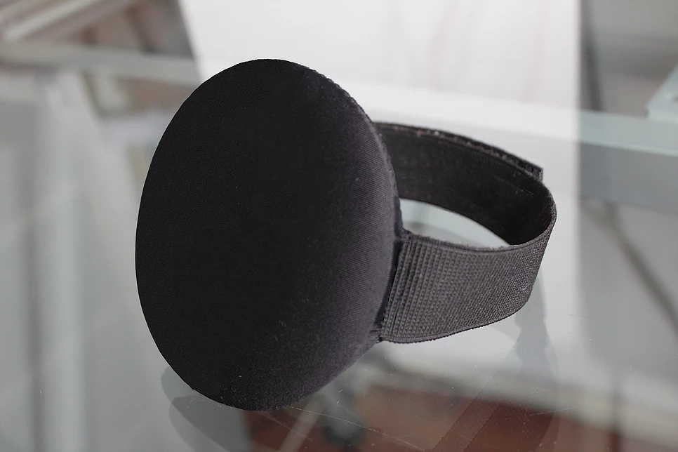 Acoustic Legpads. Protección ante lesiones de chelista, mejora el sonido de tu violín y violonchelo.