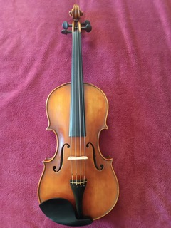 Viola fabricada por Alois Bittner