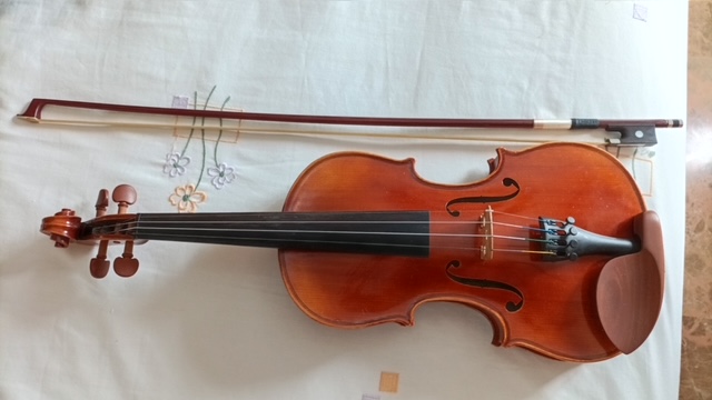 VIOLÍN ESCHINI
